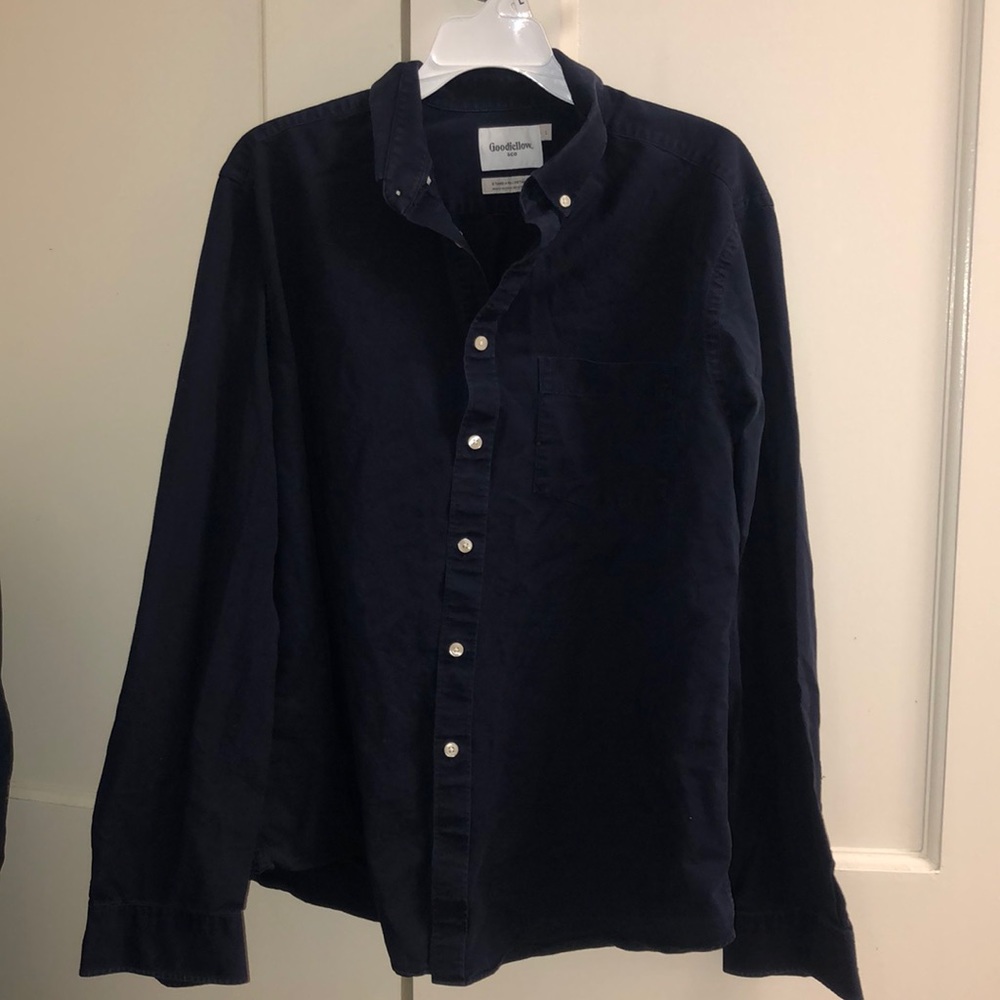 GOODFELLOW men’s blue button down, minimally worn